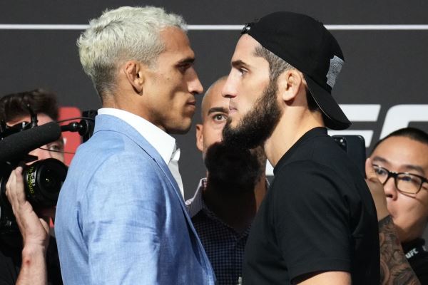 Ислам Махачев, первый титульный бой в UFC, бой с Чарльзом Оливейрой, как Махачев получил титульный бой, Хабиб Нурмагомедов