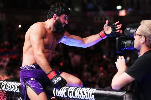 Арман Царукян — Дэн Хукер: обзор боя, кто победил, результат поединка, UFC Катар, как закончился бой, итог