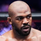 Джон Джонс в Чечне, Рамзан Кадыров, пострелял из РПГ, купил квартиру в Грозном, встреча с Хамзатом Чимаевым, борьба