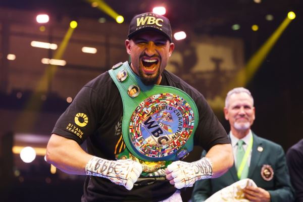 Александр Усик, последний бой, кто следующий соперник, претенденты на бой с Усиком, тяжелый вес бокс, Мозес Итаума, Агит Кабайел