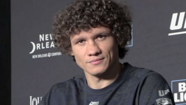 У Романа Копылова остался один бой по контракту с UFC