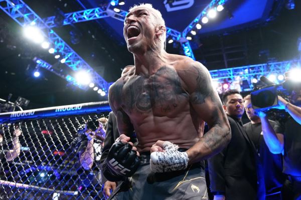 Ислам Махачев, первый титульный бой в UFC, бой с Чарльзом Оливейрой, как Махачев получил титульный бой, Хабиб Нурмагомедов