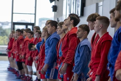 В Москве прошёл международный тренировочный сбор самбистов: более 160 участников и мастер-класс от чемпиона