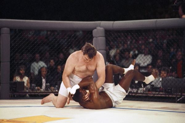 ММА: что это за вид спорта, как расшифровывается, история смешанных единоборств, известные бойцы