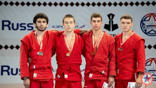 РЕЗУЛЬТАТЫ ПЕРВОГО ДНЯ МЕЖДУНАРОДНОГО ТУРНИРА ПО САМБО СРЕДИ ЮНОШЕЙ И ЮНИОРОВ