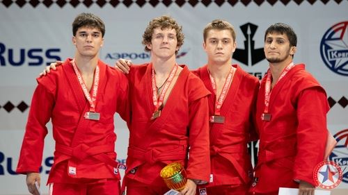 РЕЗУЛЬТАТЫ ПЕРВОГО ДНЯ МЕЖДУНАРОДНОГО ТУРНИРА ПО САМБО СРЕДИ ЮНОШЕЙ И ЮНИОРОВ