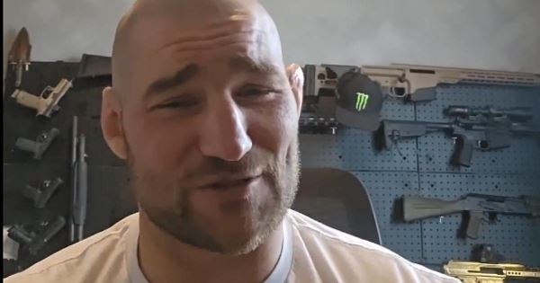 Шон Стрикленд отказался от боя с Энтони Эрнандесом