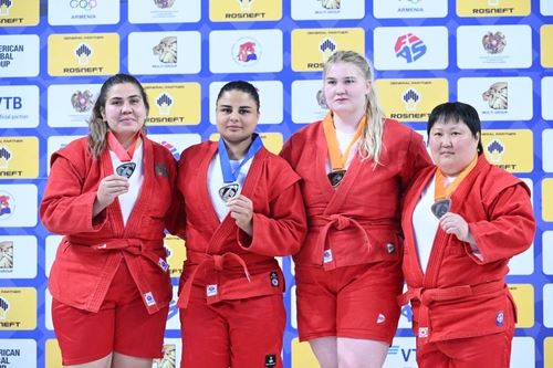 РЕЗУЛЬТАТЫ ПЕРВОГО ДНЯ КУБКА МИРА ПО САМБО